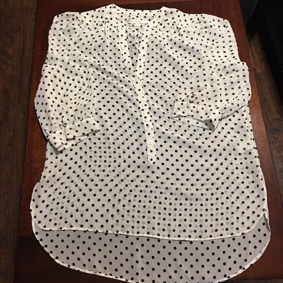 Beautiful polka dot sheer blouse - Picture 1 of 3